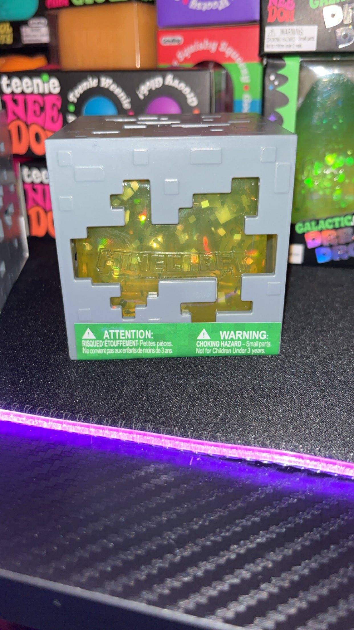 Gold/Yellow Minecraft Cube