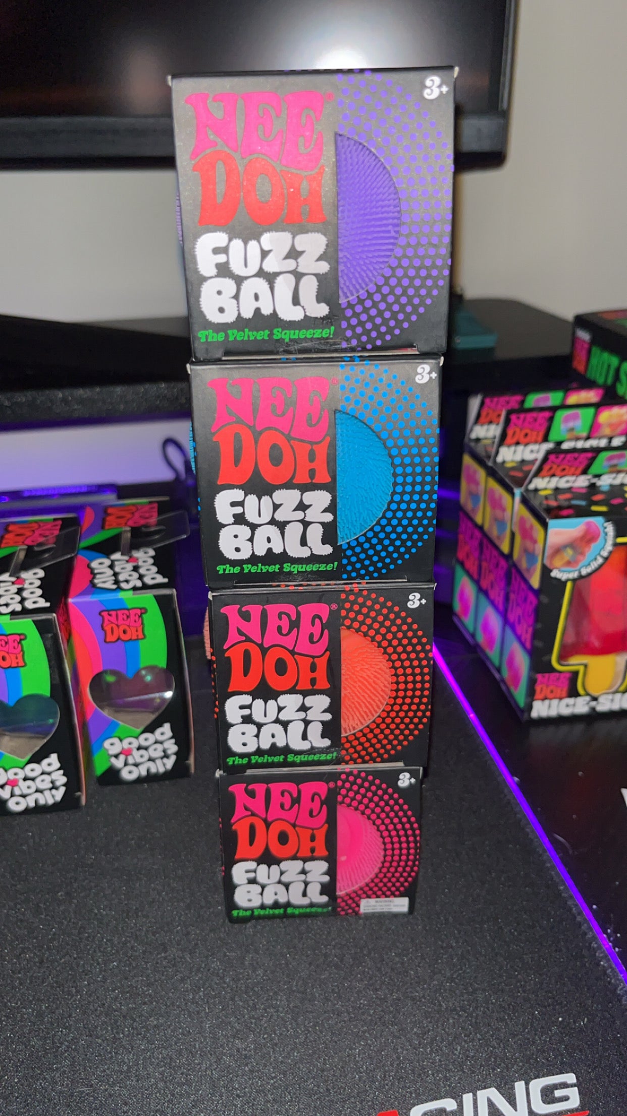 Fuzz Ball Set